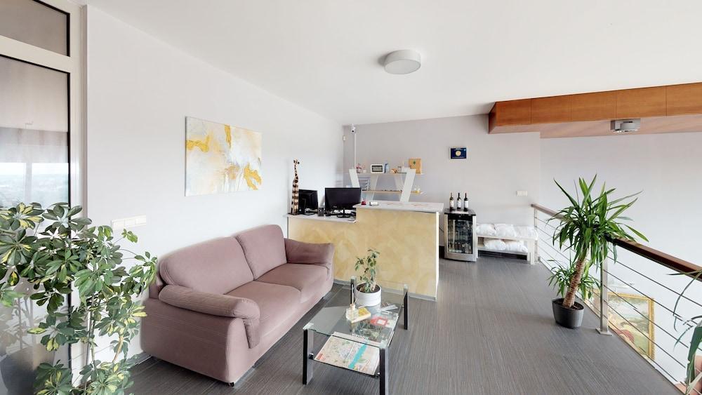 River View Apartments Hotel 布拉迪斯拉发 外观 照片